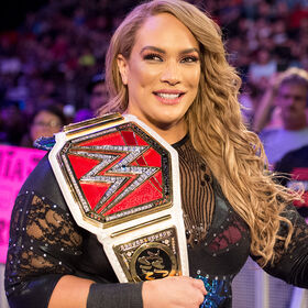 Nia Jax Championship Replica Side Plate Box Set