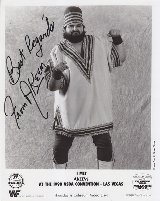 1990 Akeem (signed) Coliseum Video PWcatalog
