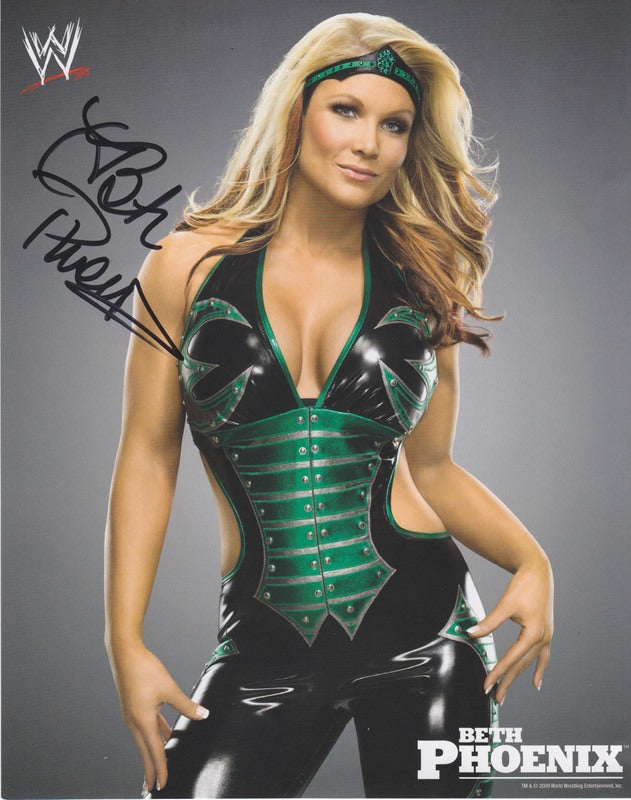 2009 Beth Phoenix (signed) WWE Promo Photo PW Catalog