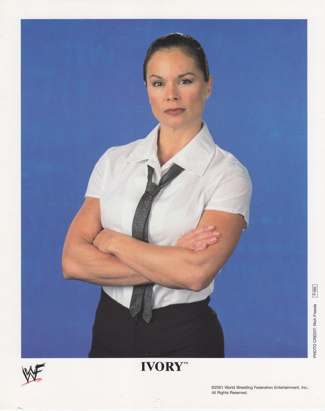 2001 Ivory P682 color PW Catalog