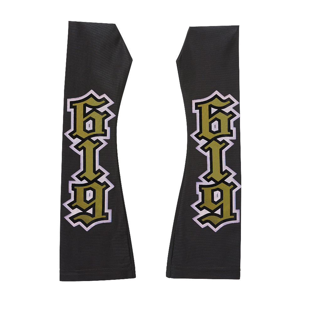 Rey Mysterio Black-Yellow Arm Sleeves Pwcatalog