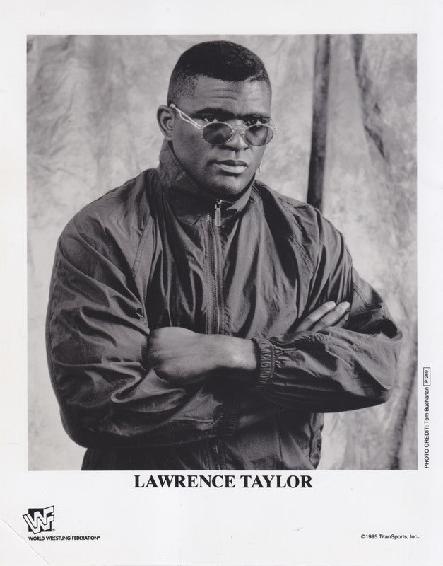 1995 Lawrence Taylor P269 b/w PW Catalog