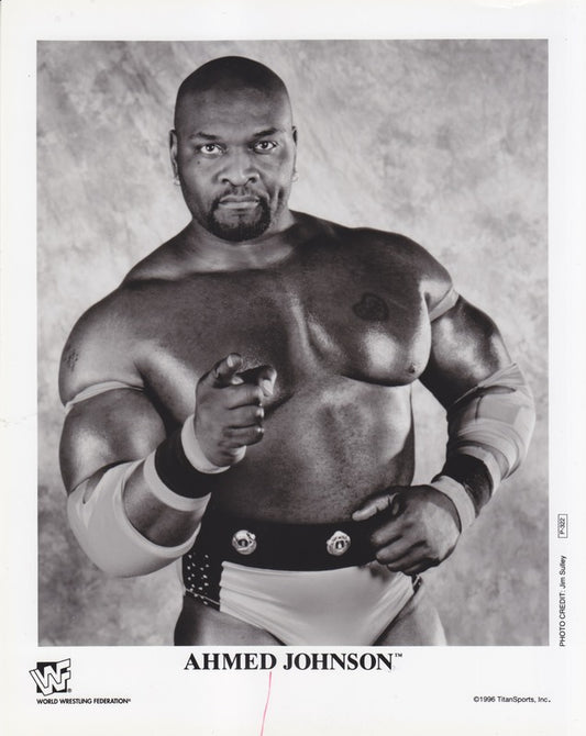 1996 Ahmed Johnson P322b b/w PW Catalog