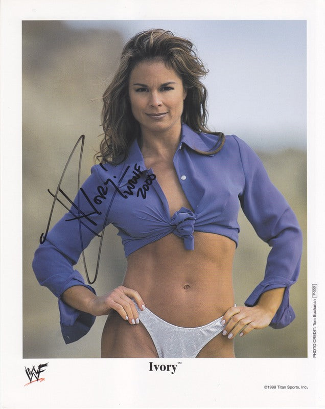 1999 Ivory P550 (signed) color PW Catalog