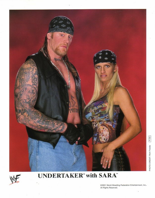 2001 Undertaker with Sara P720 (Rare) color PW Catalog