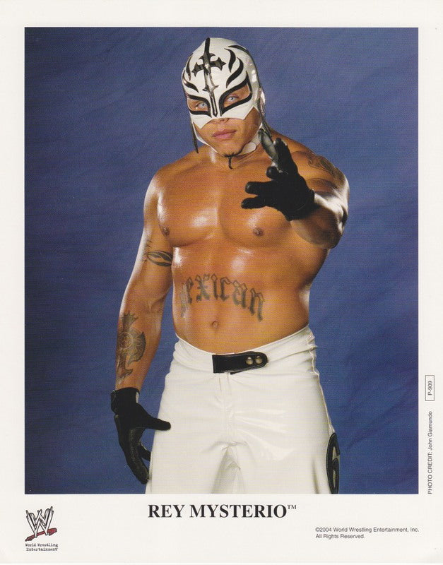 2004 Rey Mysterio P909 color PW Catalog