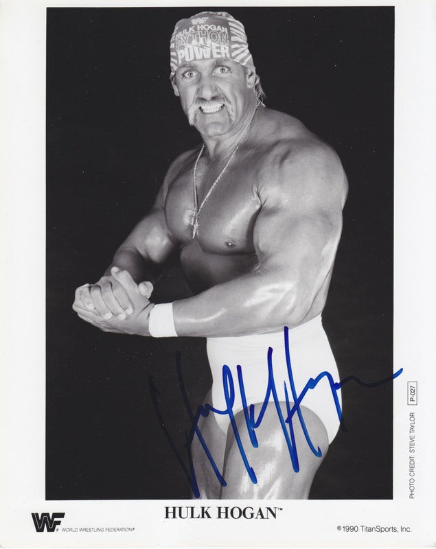 1990 Hulk Hogan P027 (signed) b/w PW Catalog