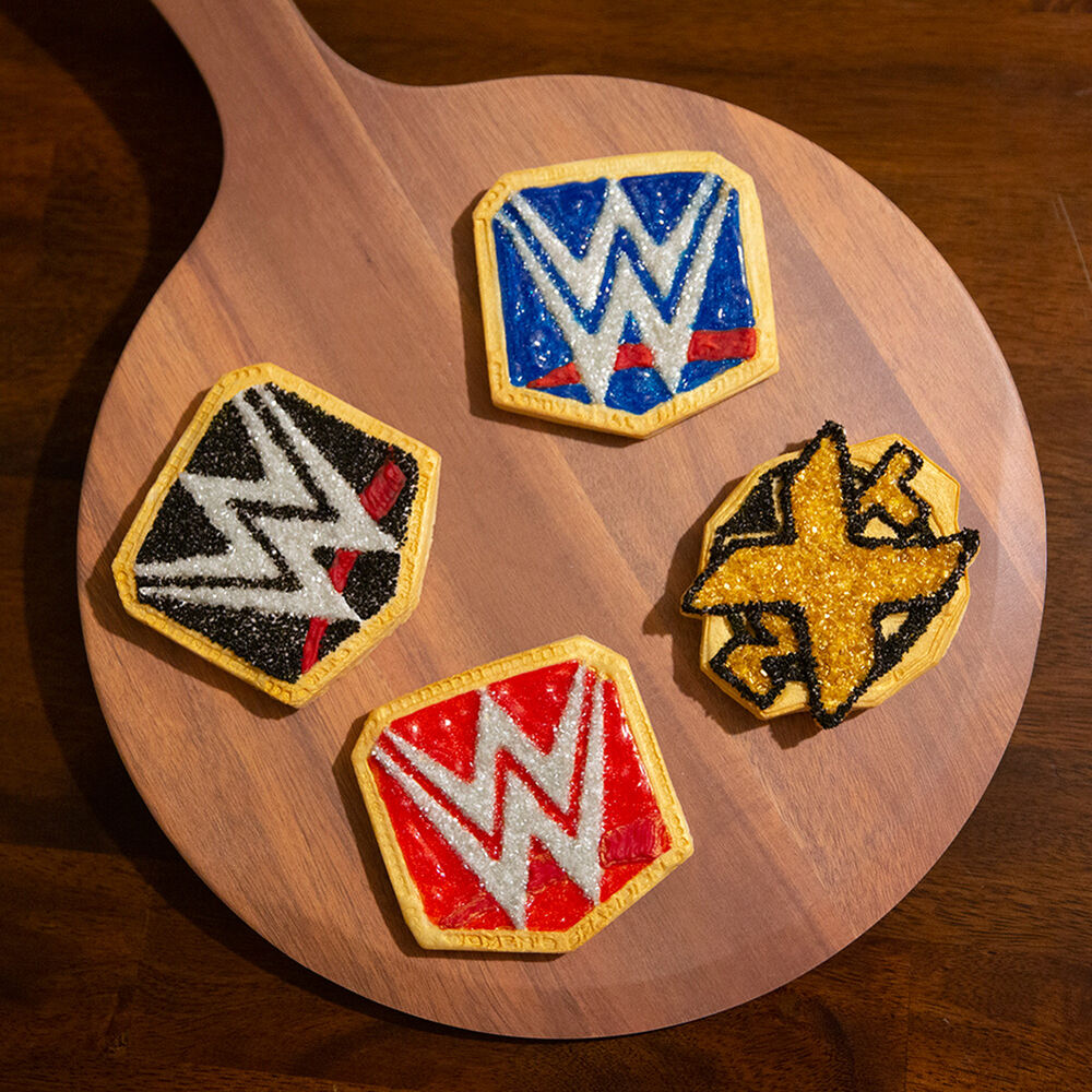 WWE 4-Piece Championship Cookie Cutter Set image 3
