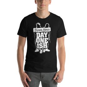 Usos "Spray Paint" T-Shirt