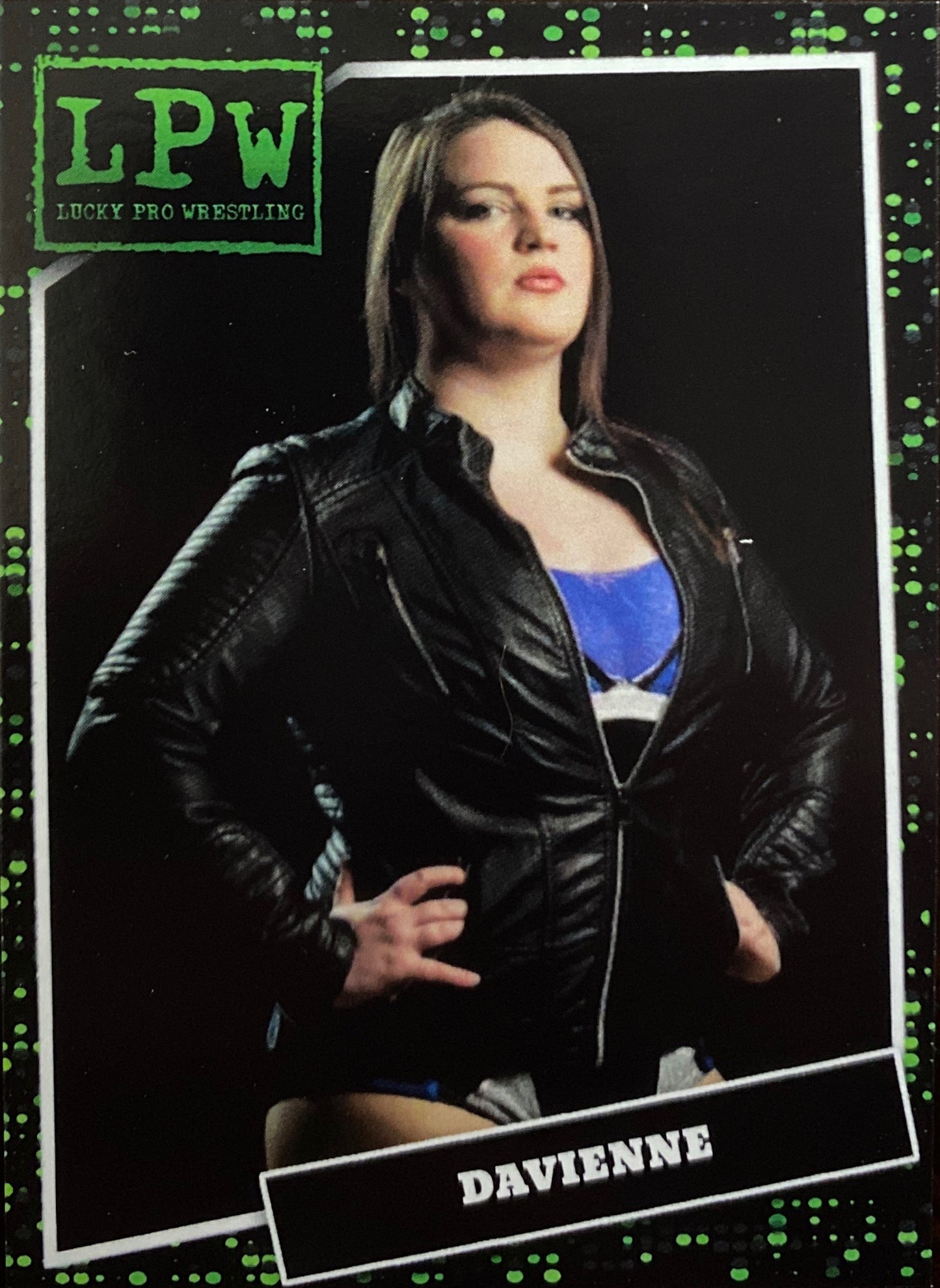 Davienne trading card PW Catalog