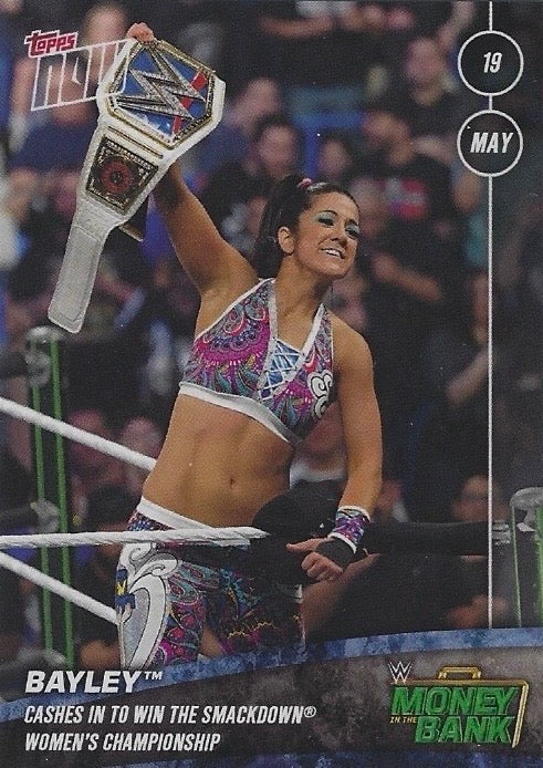 Bayley Cashes in to Win the Smackdown Women’s Championship