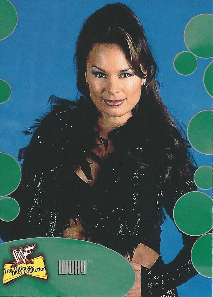 WWF Fleer Ultimate Diva Collection 2001 Ivory #24