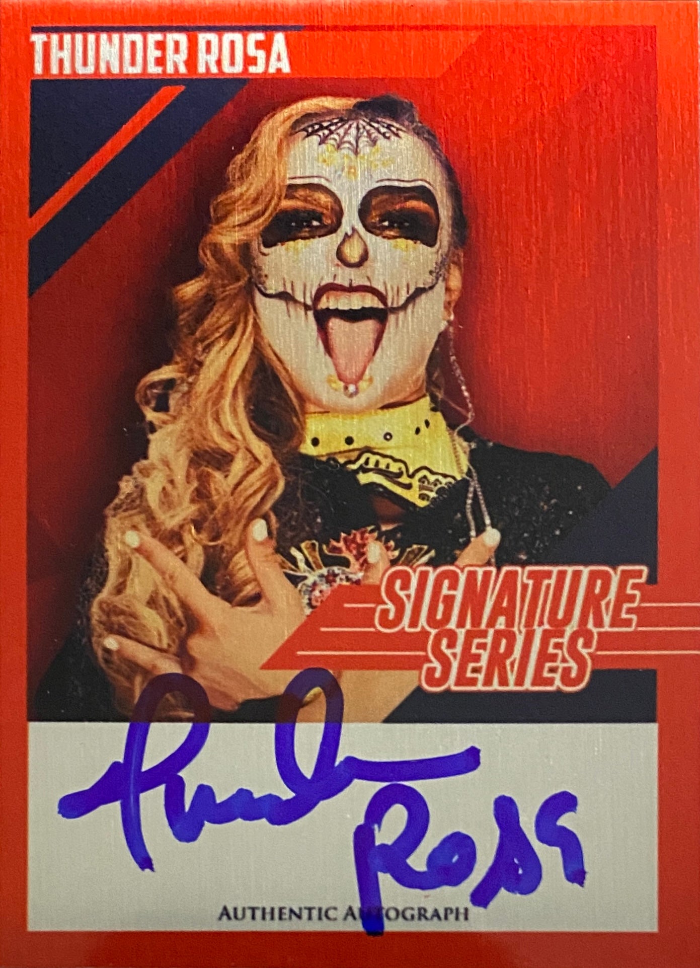 Signature Series – Thunder Rosa