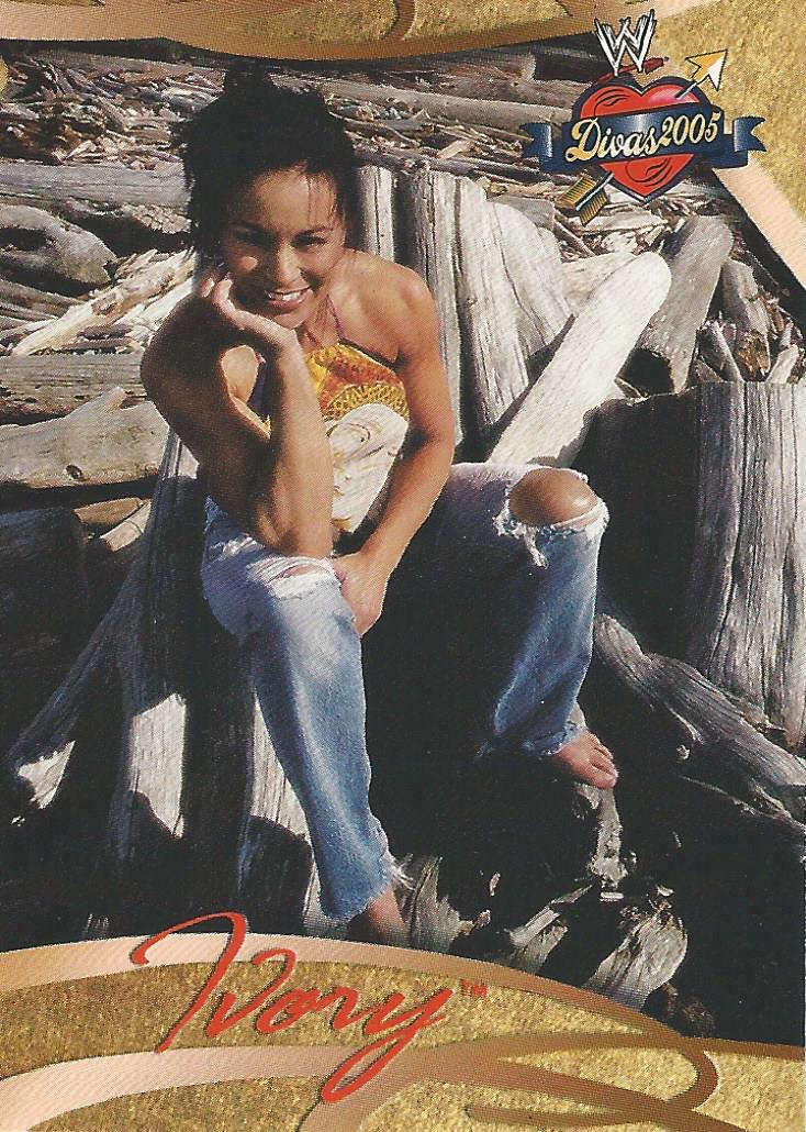 WWE Fleer Divas 2005 Ivory #28