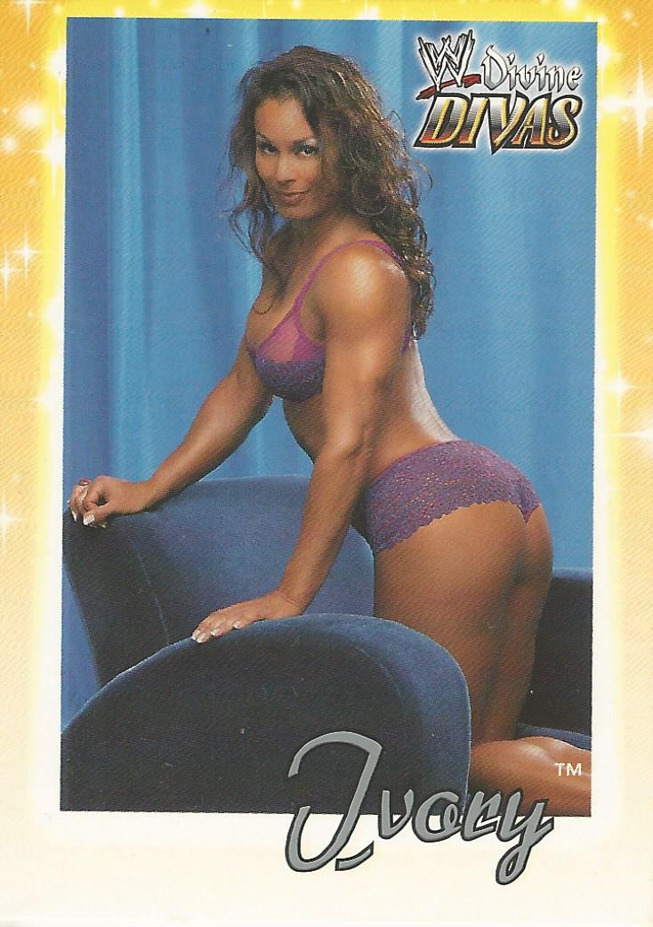 WWE Fleer Divine Divas 2003 Ivory #29