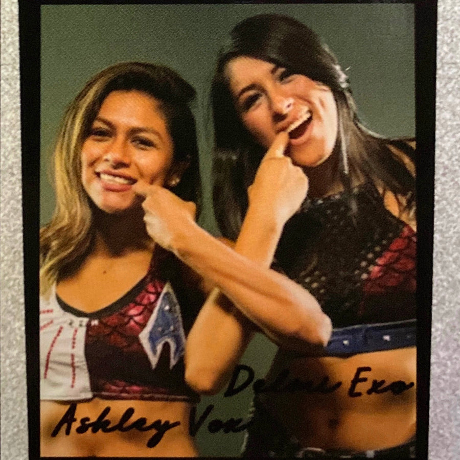 Team Sea Stars: Delmi EXO & Ashley VOX
