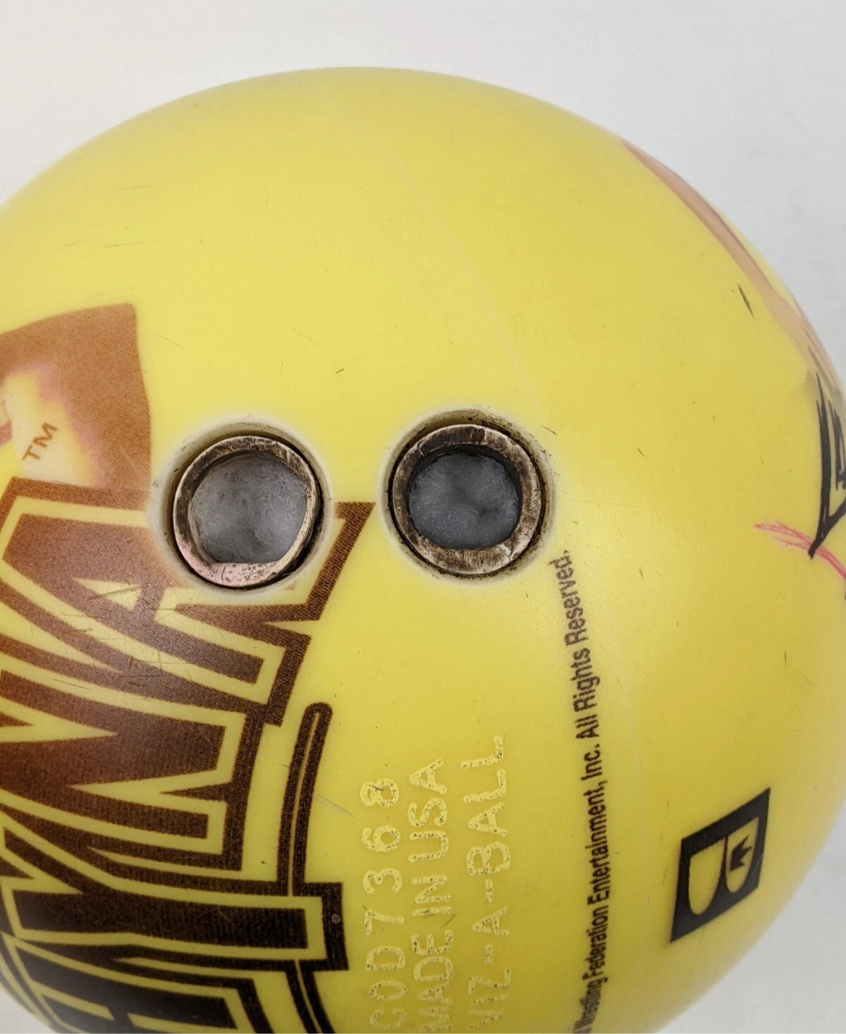 Chyna Bowling Ball WWF Viz-A-Ball 2001 Pwcatalog