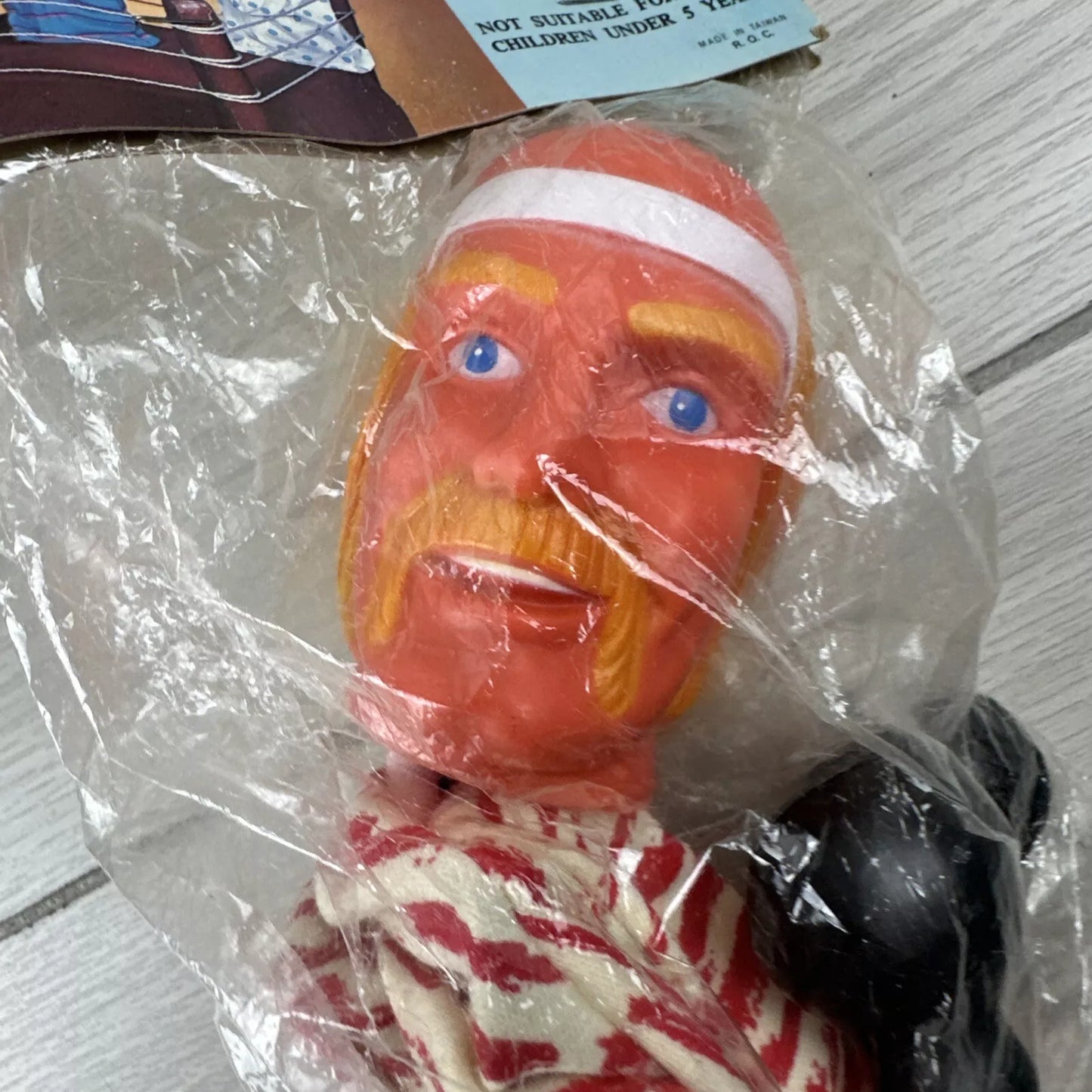 Hulk Hogan Punching Puppet PWcatalog