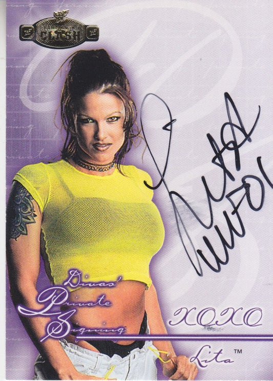 2001 Fleer WWE Championship Clash Diva Private Signing Lita autograph 2017 approx value:$100