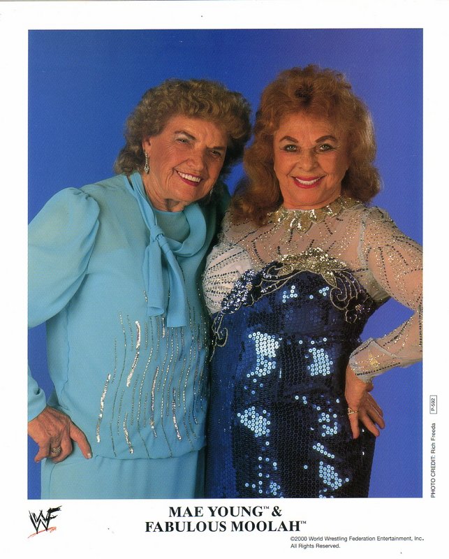 2000 Mae Young , Fabulous Moolah P592 color 