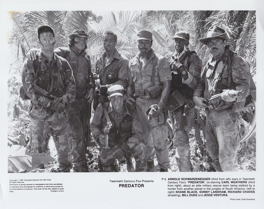 1987 Predator cast photo w/Jesse Ventura b/w