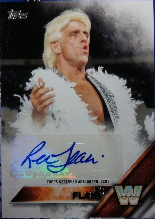 2016 Topps WWE Legend Ric Flair Autograph 2017 approx value:$50